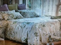 Modello Sybille 100% raso cotone