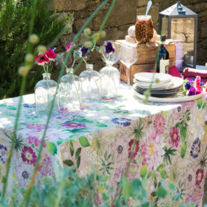 Le Vi En Rose  Linen Tablecloth